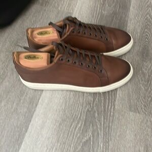 Thursday low top sneakers in coffee